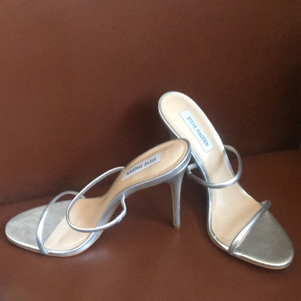 Steve Madden Mina Silver shoes size 10